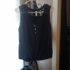 4/$15 sleeveless shirt